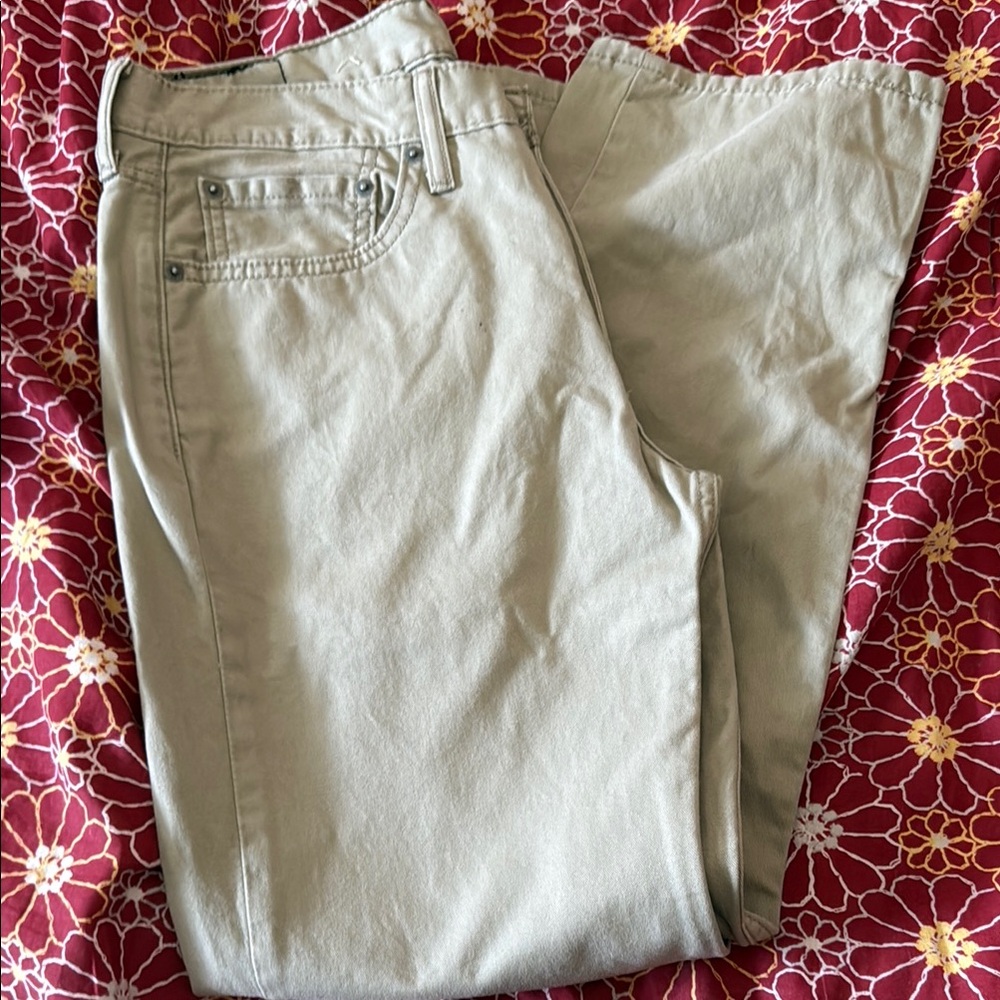 Stylish Men’s Khaki Pants - Picture 3 of 3